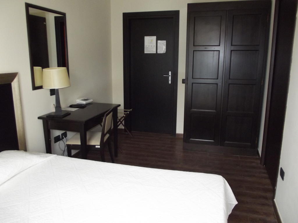 Acos Marsala City Hotel Room photo